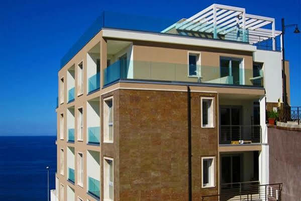 אפרטהוטל ואלדוריה Residenza Sul Mare מראה חיצוני תמונה