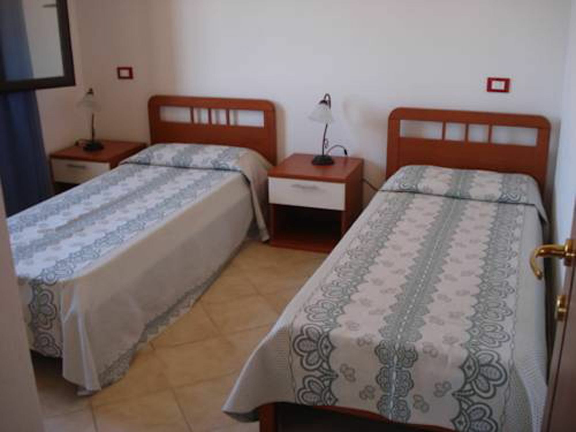 אפרטהוטל ואלדוריה Residenza Sul Mare מראה חיצוני תמונה